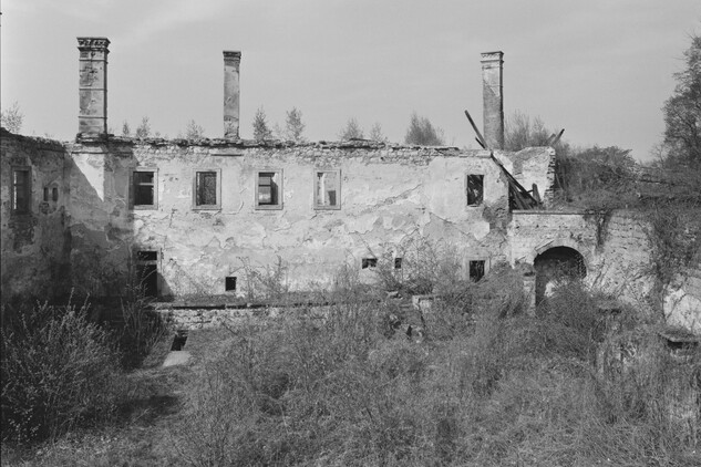Vartenberk, průčelí Z křídla, 2001