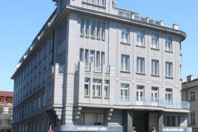 Galerie moderního umění v Hradci Králové, před obnovou
