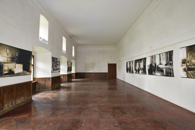 Bývalá knihovna (později salon) v patře severního křídla (foto Jana Koudelová, 2018)