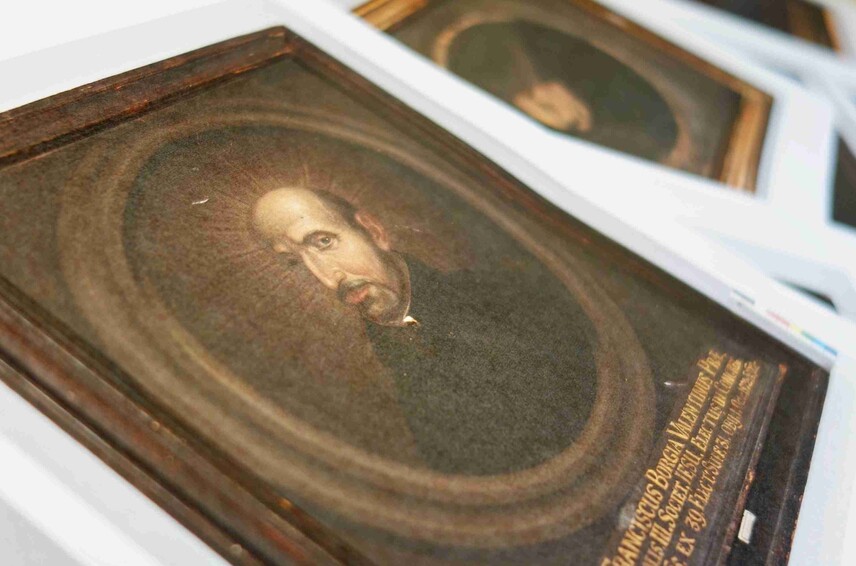 Ukázka jednoho ze souboru portrétů jezuitských generálů
